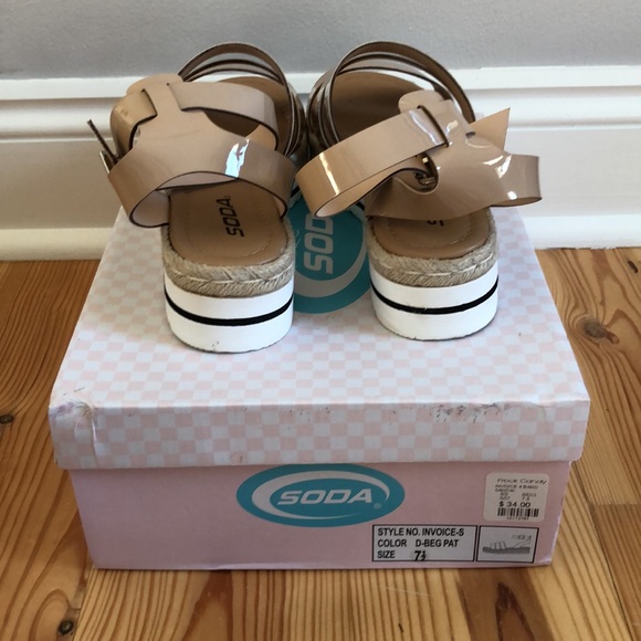 SODA patent faux leather sandal | size 7.5 - Picture 3 of 4